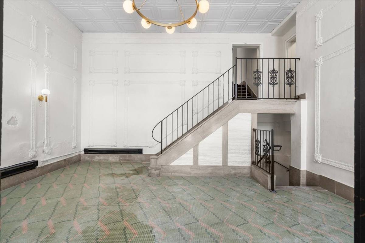 Apartment for rent at 590 Parkview, Detroit, MI 48214