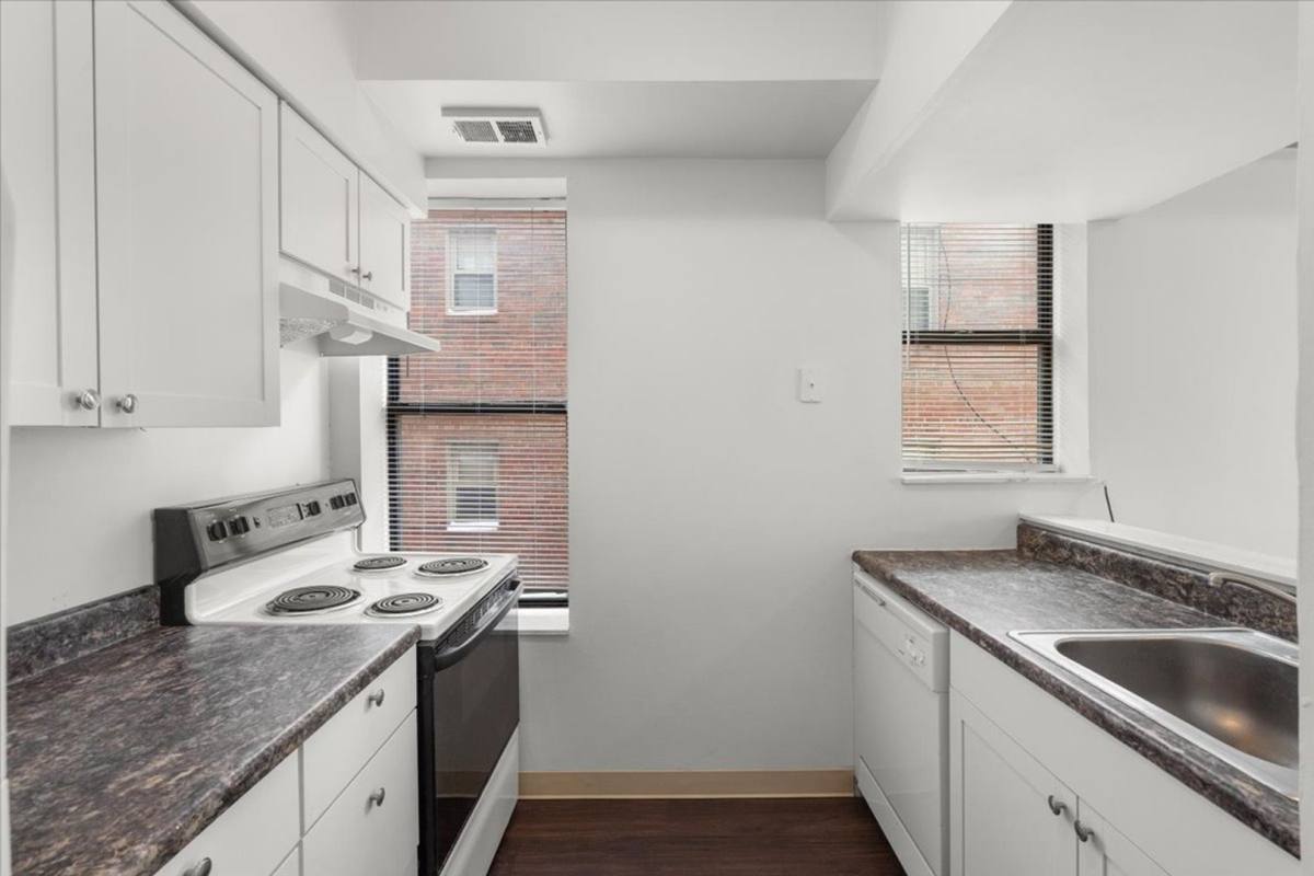 Apartment for rent at 590 Parkview, Detroit, MI 48214