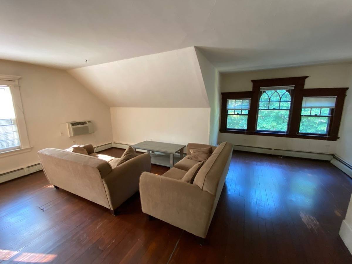 Apartment for rent at 180 Edwards St, New Haven, CT 06511
