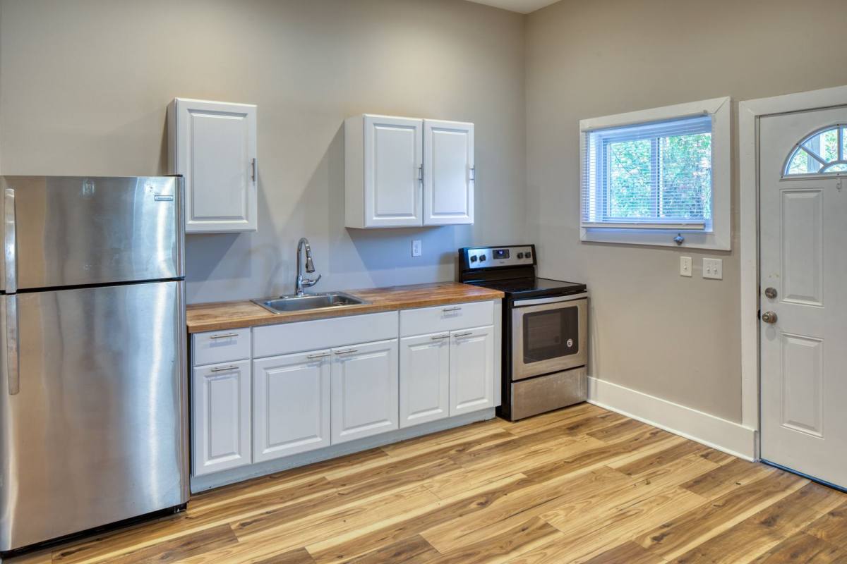 Apartment for rent at 1114 E Anderson St #A, Savannah, GA 31401