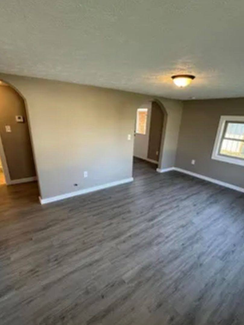 House for rent at 203 S Division St, Seymour, MO 65746