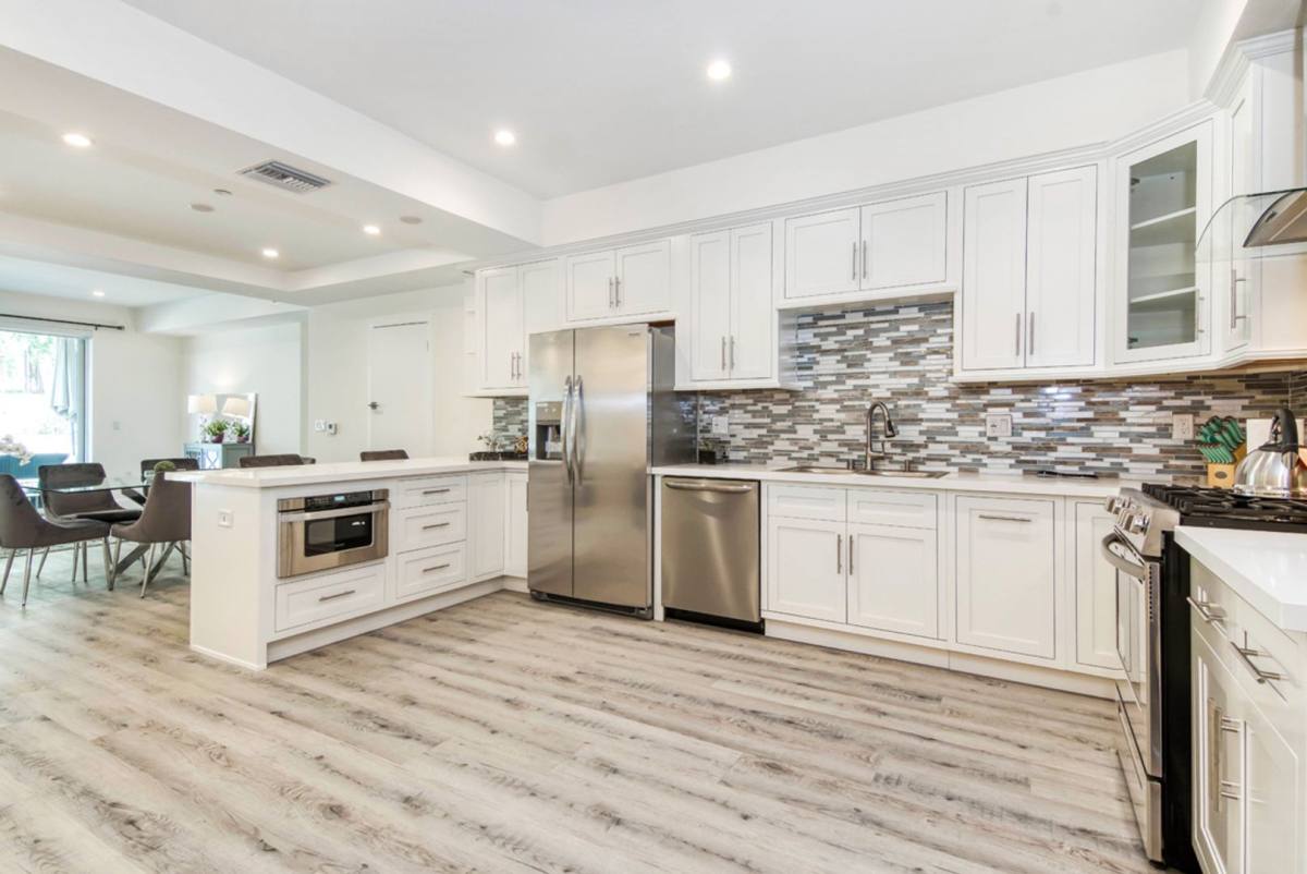 Apartment for rent at 1237 S Holt Ave, Los Angeles, CA 90035