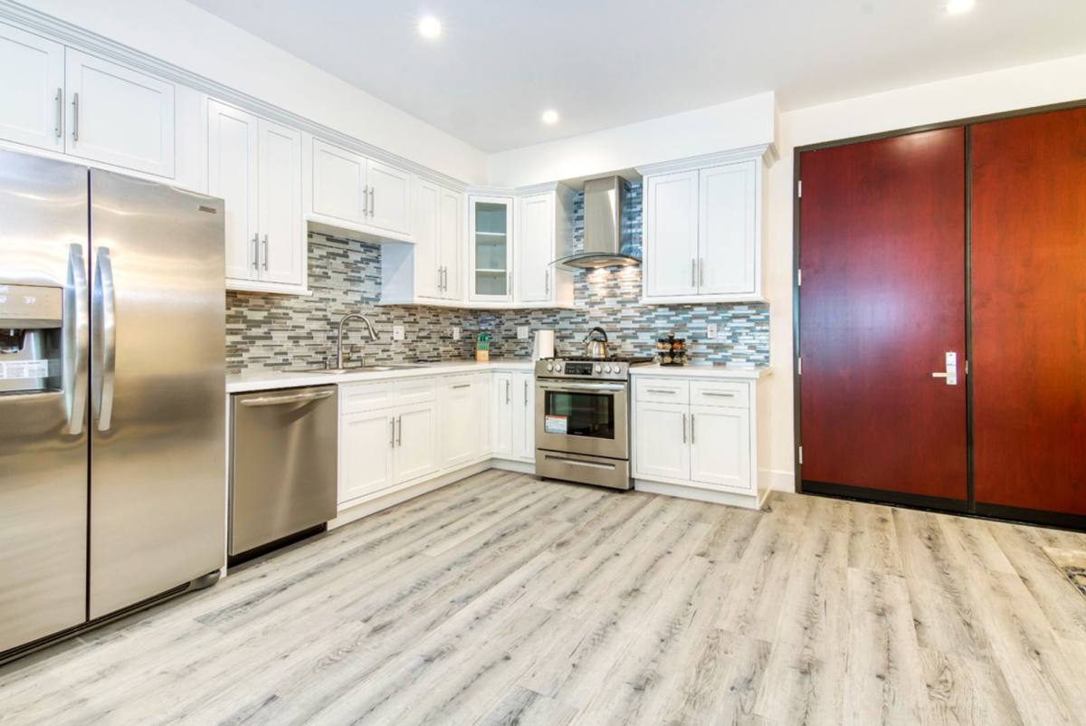 Apartment for rent at 1237 S Holt Ave, Los Angeles, CA 90035
