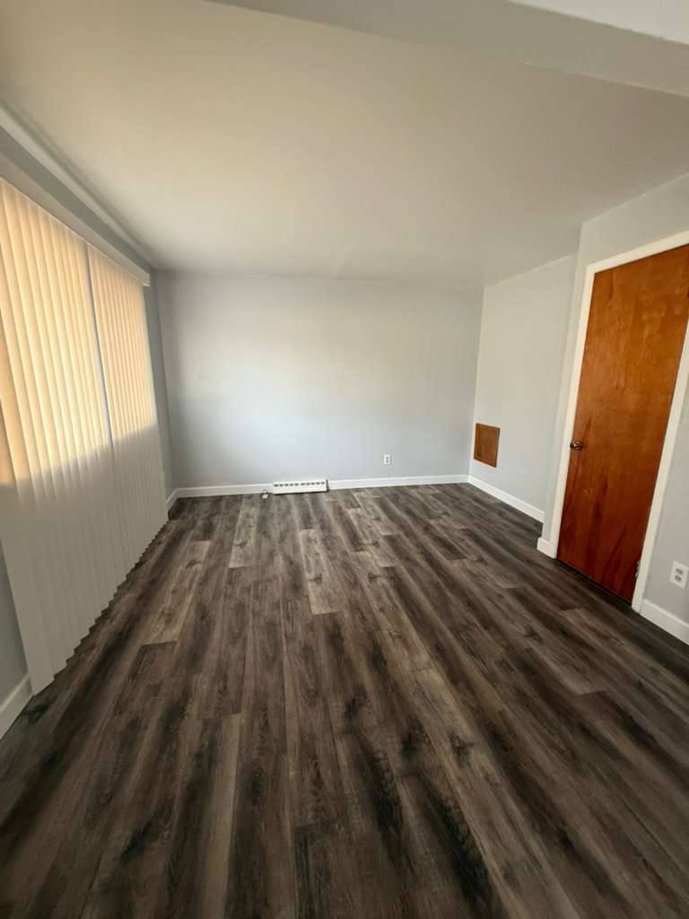 Townhouse for rent at 3239 W Milton Ave, Saint Louis, MO 63114