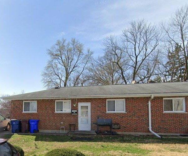Townhouse for rent at 3239 W Milton Ave, Saint Louis, MO 63114