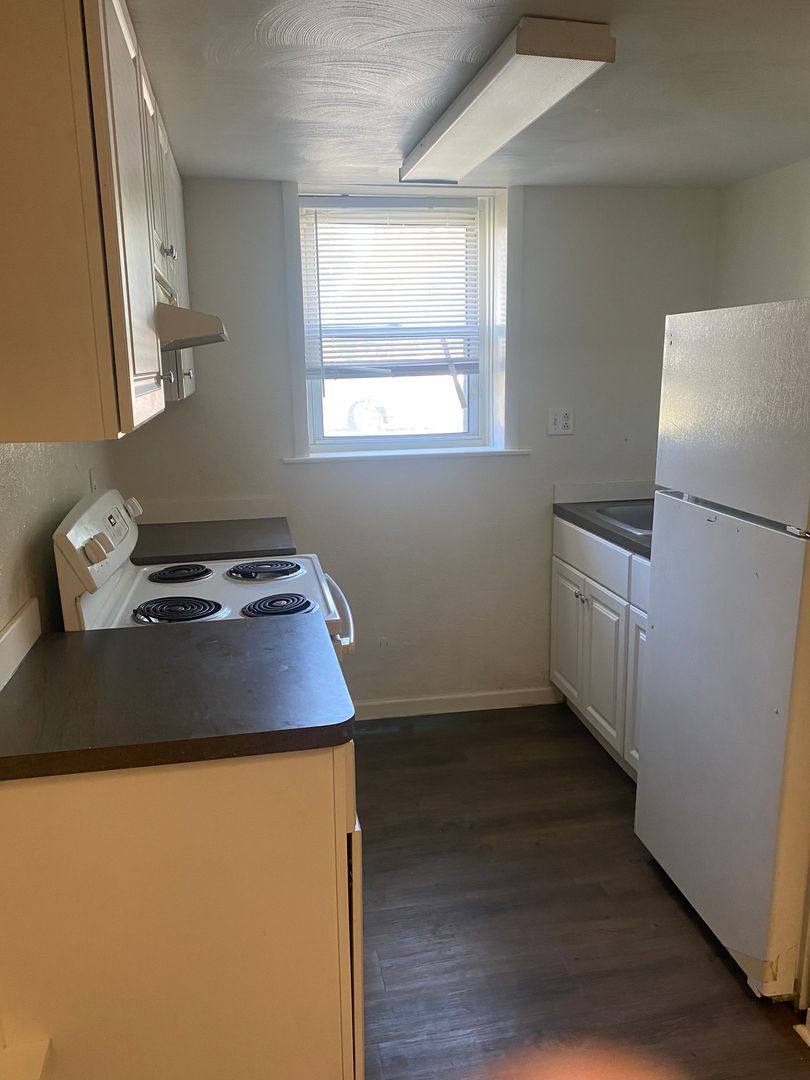 Apartment for rent at 2537 N Erie St, Toledo, OH 43611