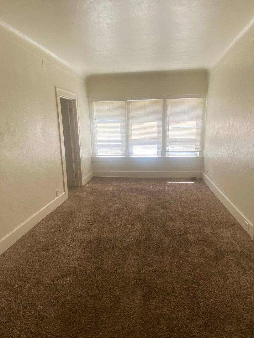 Apartment for rent at 2537 N Erie St, Toledo, OH 43611