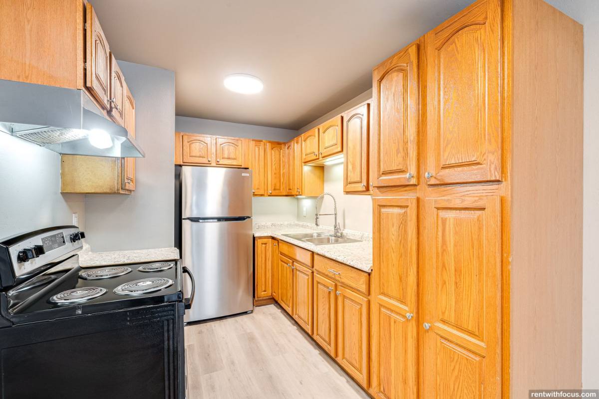 Apartment for rent at 560 W Linwood Ave, Oshkosh, WI 54901