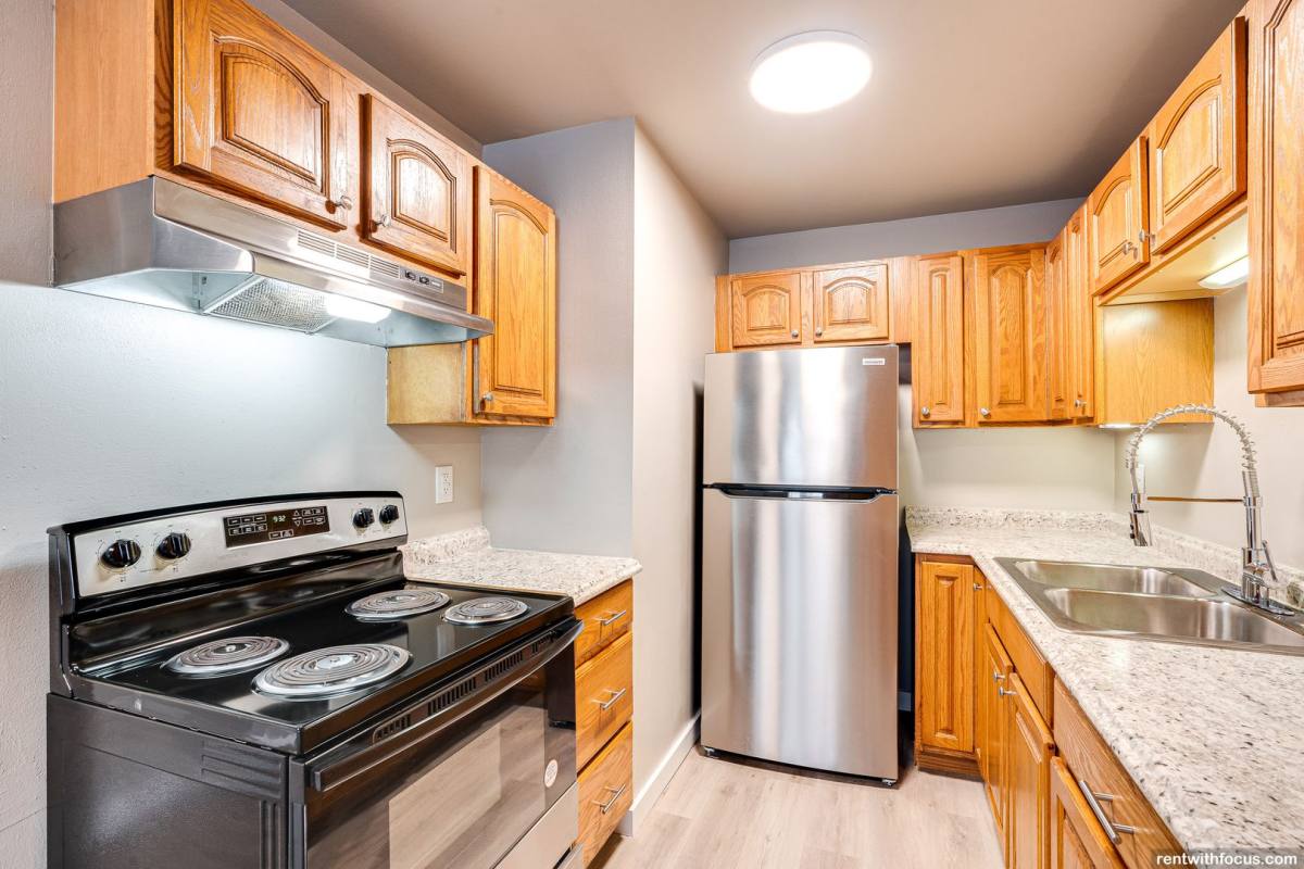 Apartment for rent at 560 W Linwood Ave, Oshkosh, WI 54901