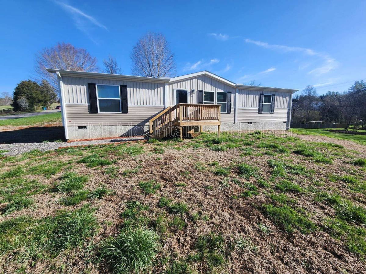 House for rent at 102 Indian Camp Branch Rd, Weaverville, NC 28787