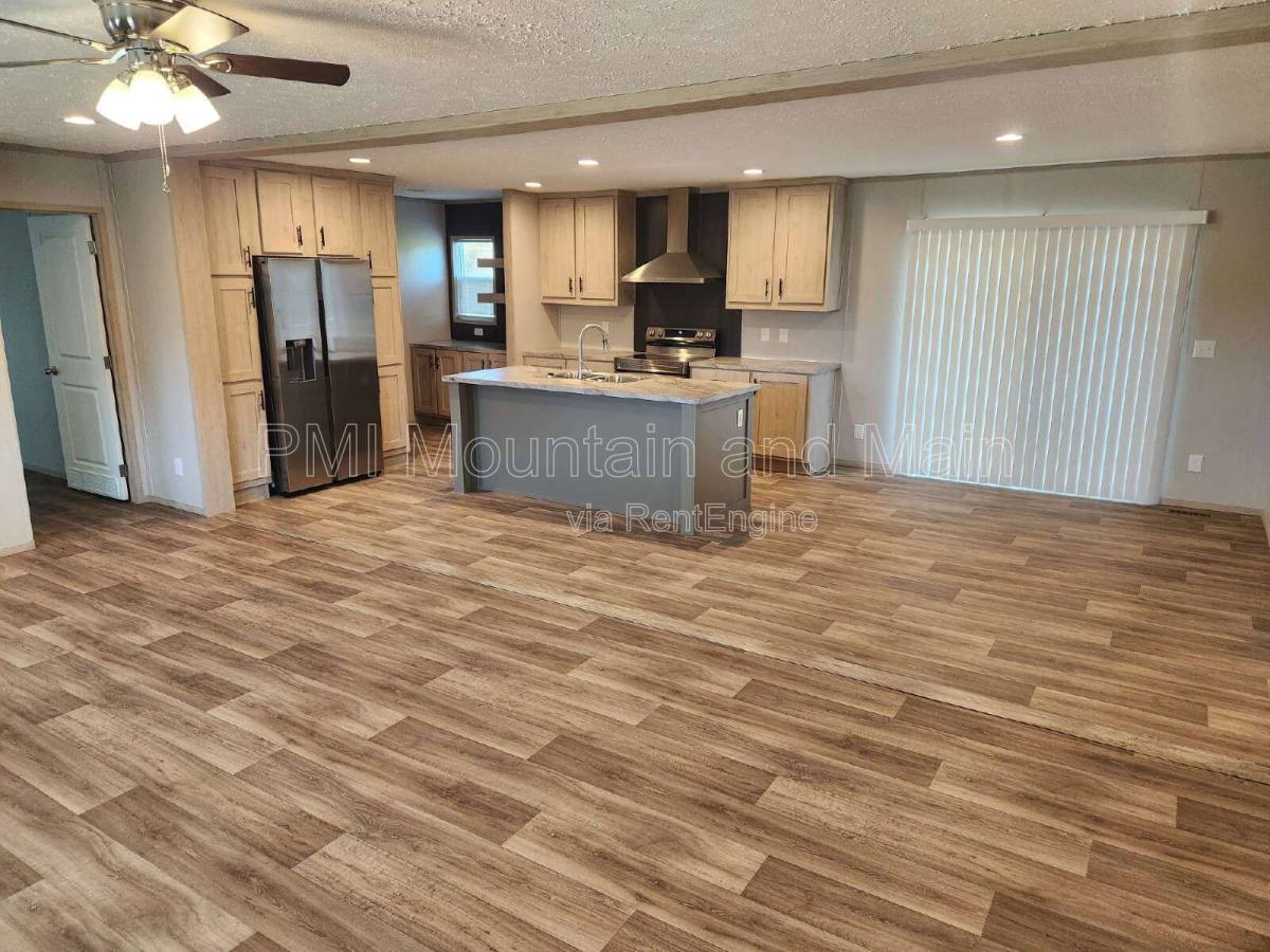 House for rent at 102 Indian Camp Branch Rd, Weaverville, NC 28787