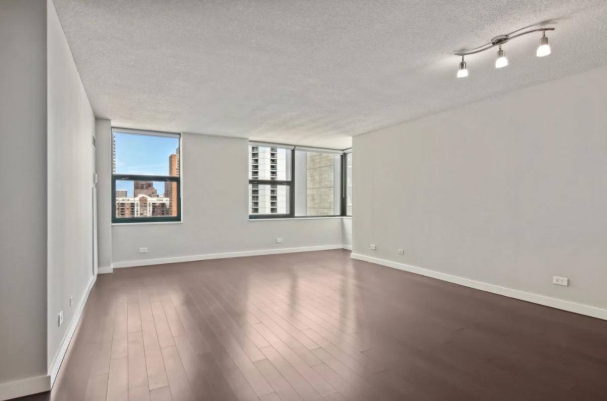 Apartment for rent at 77 W Huron St, Chicago, IL 60654