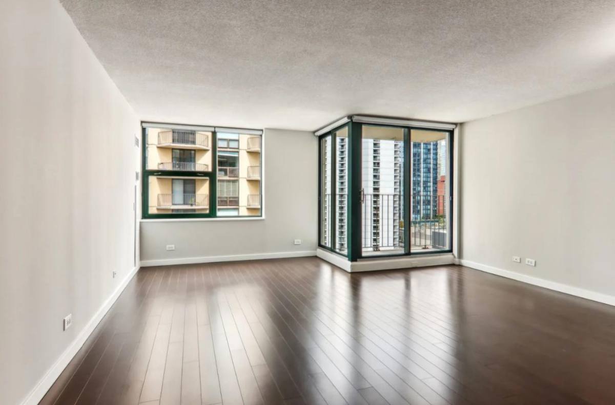 Apartment for rent at 77 W Huron St, Chicago, IL 60654