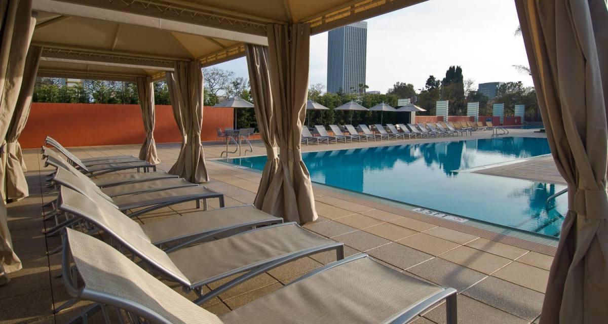 Townhouse for rent at Park La Brea, 6200 W 3rd St, Los Angeles, CA 90036