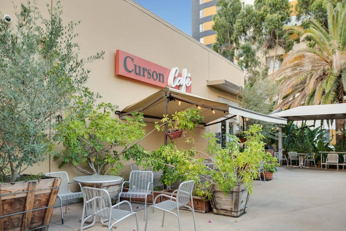 Townhouse for rent at Park La Brea, 6200 W 3rd St, Los Angeles, CA 90036