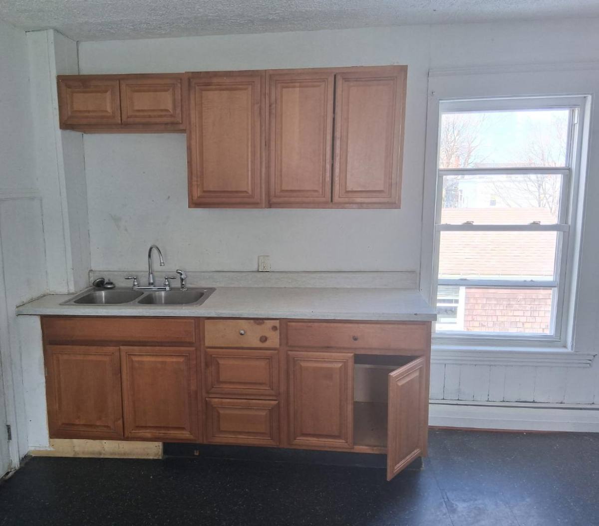 Apartment for rent at 202-204 Blake St #3 202, Lewiston, ME 04240