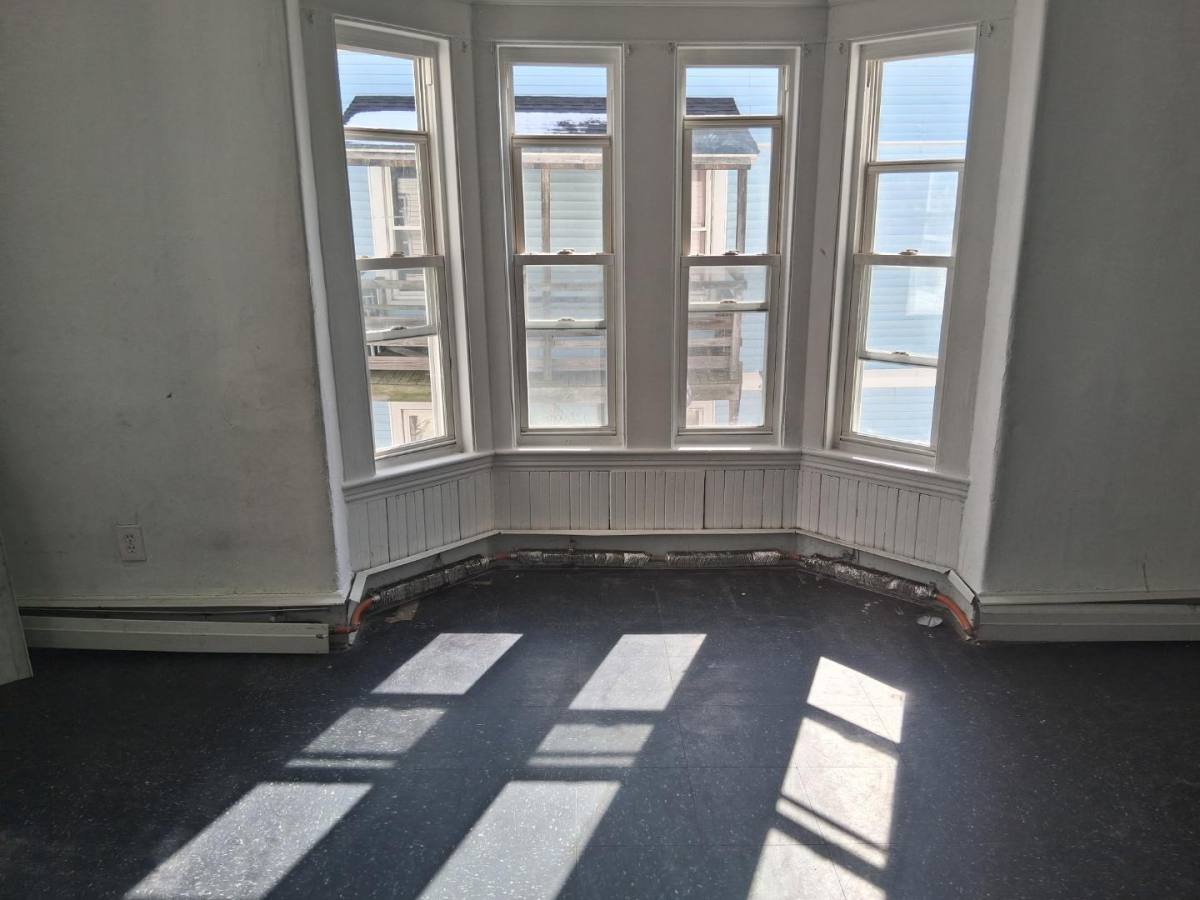 Apartment for rent at 202 Blake St 3, Lewiston, ME 04240