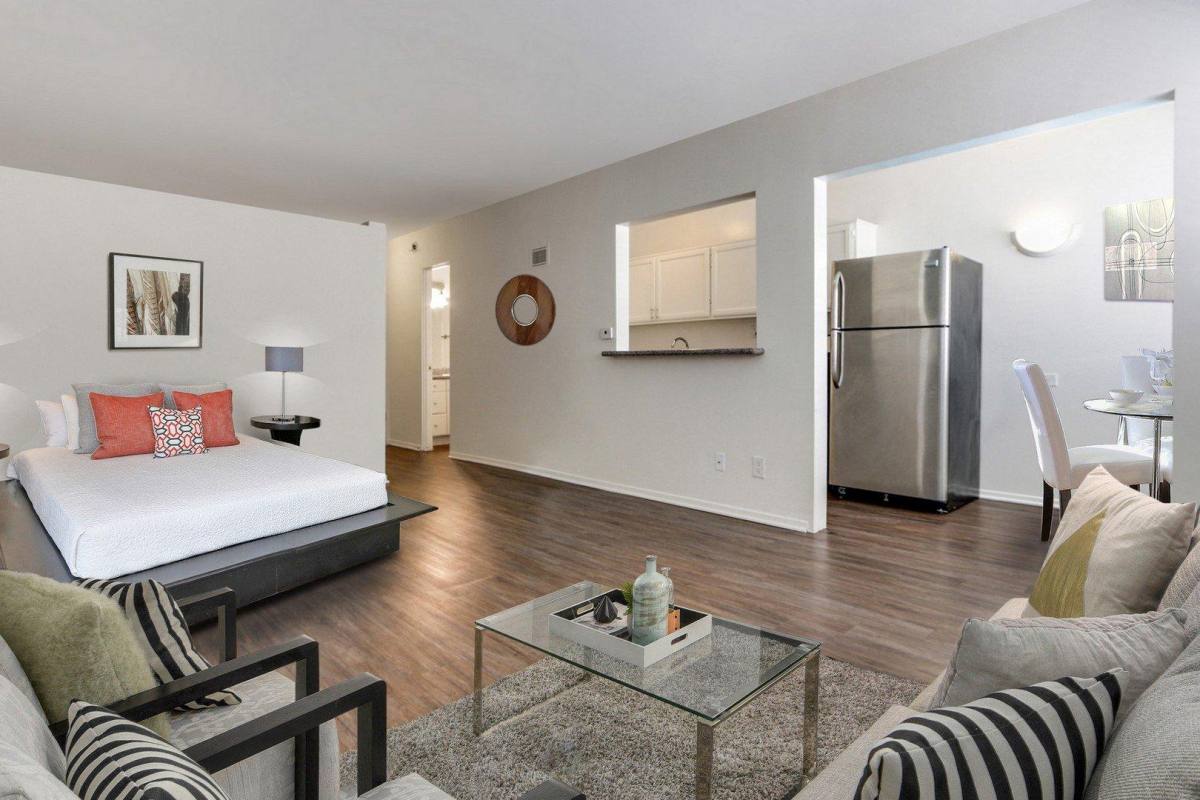 Apartment for rent at 1240 Yale St, Santa Monica, CA 90404