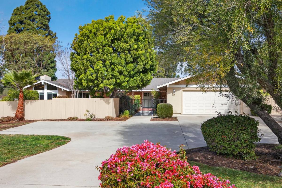 House for rent at 1525 Fairway Dr #PATRICIA Dodds, Camarillo, CA 93010