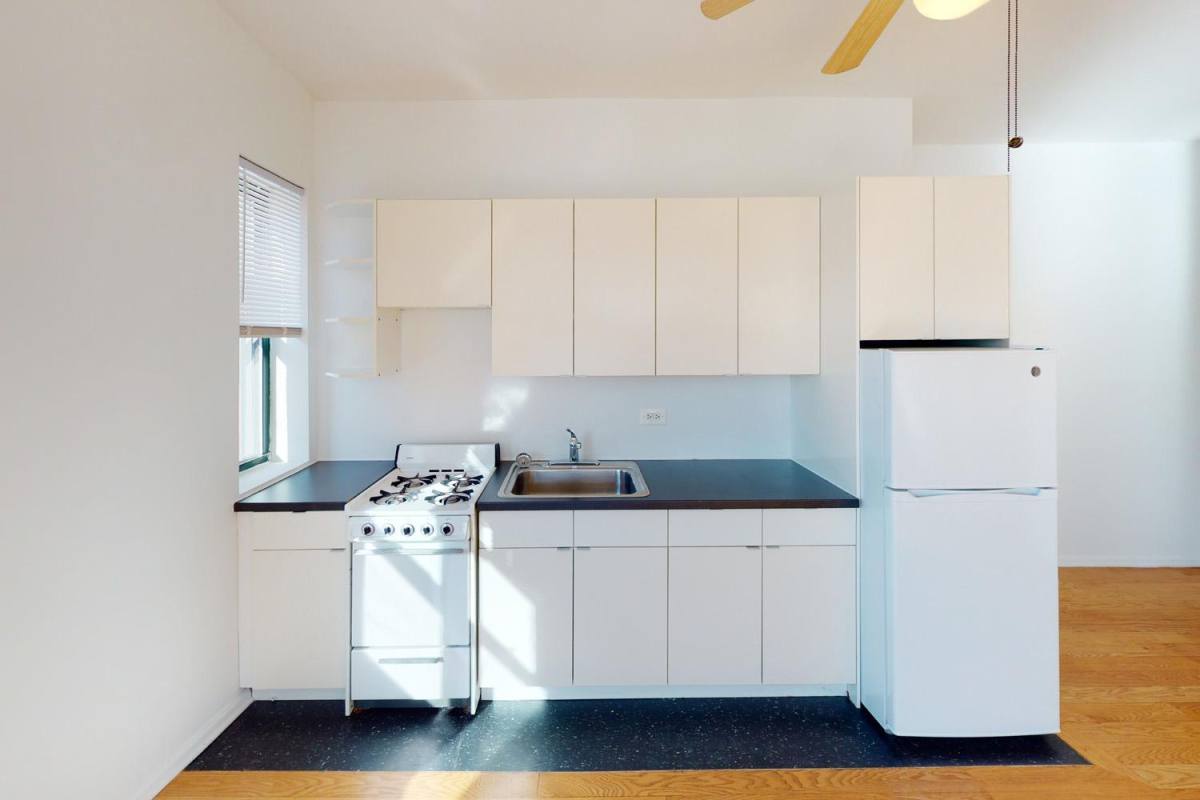 Apartment for rent at 5500 S Cornell Ave, Chicago, IL 60637
