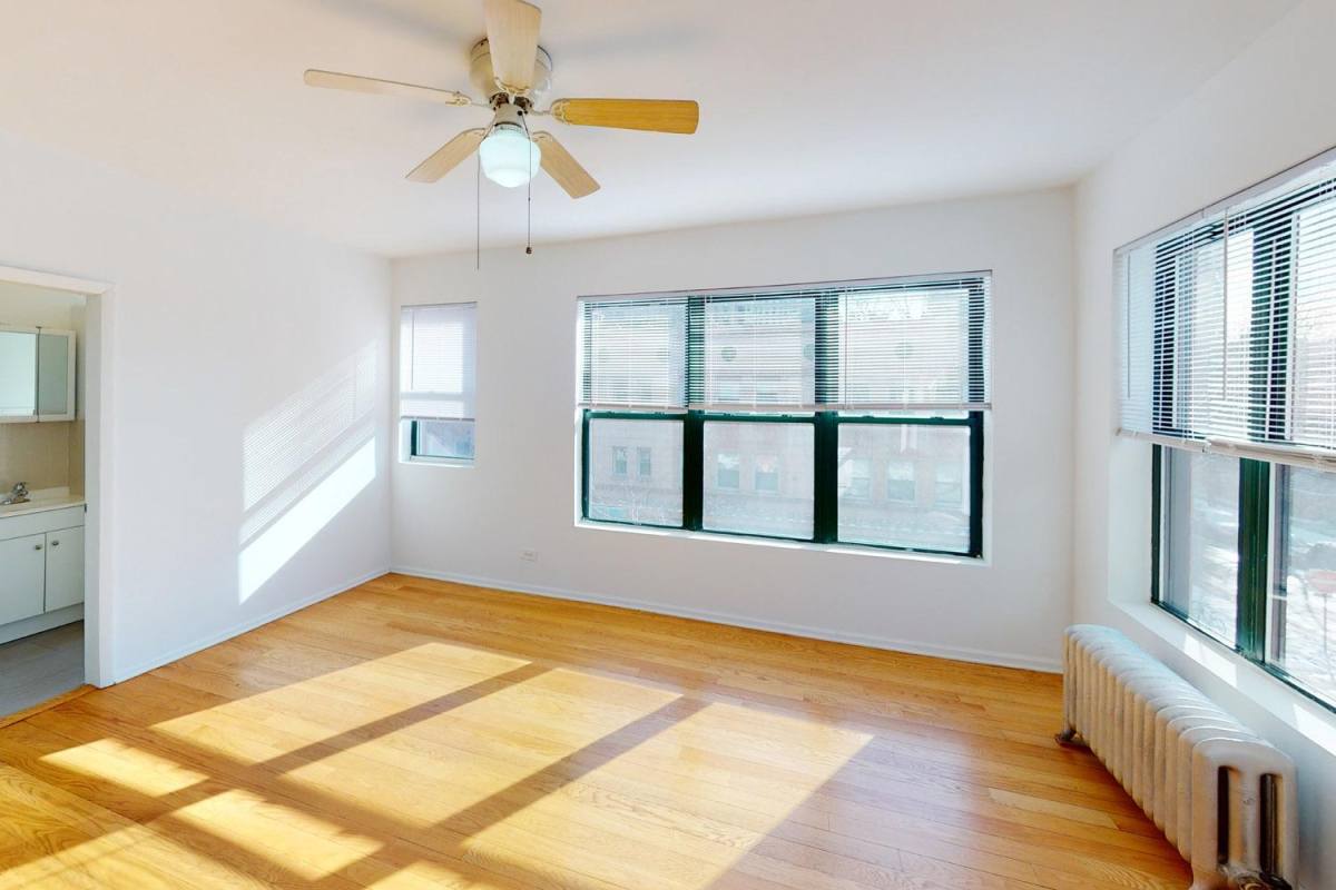 Apartment for rent at 5500 S Cornell Ave, Chicago, IL 60637