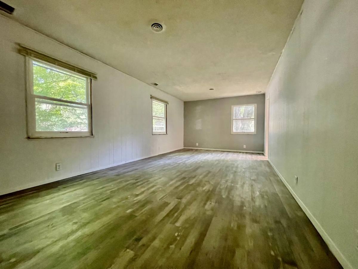 Apartment for rent at 1701 Ohio St #C, Terre Haute, IN 47807