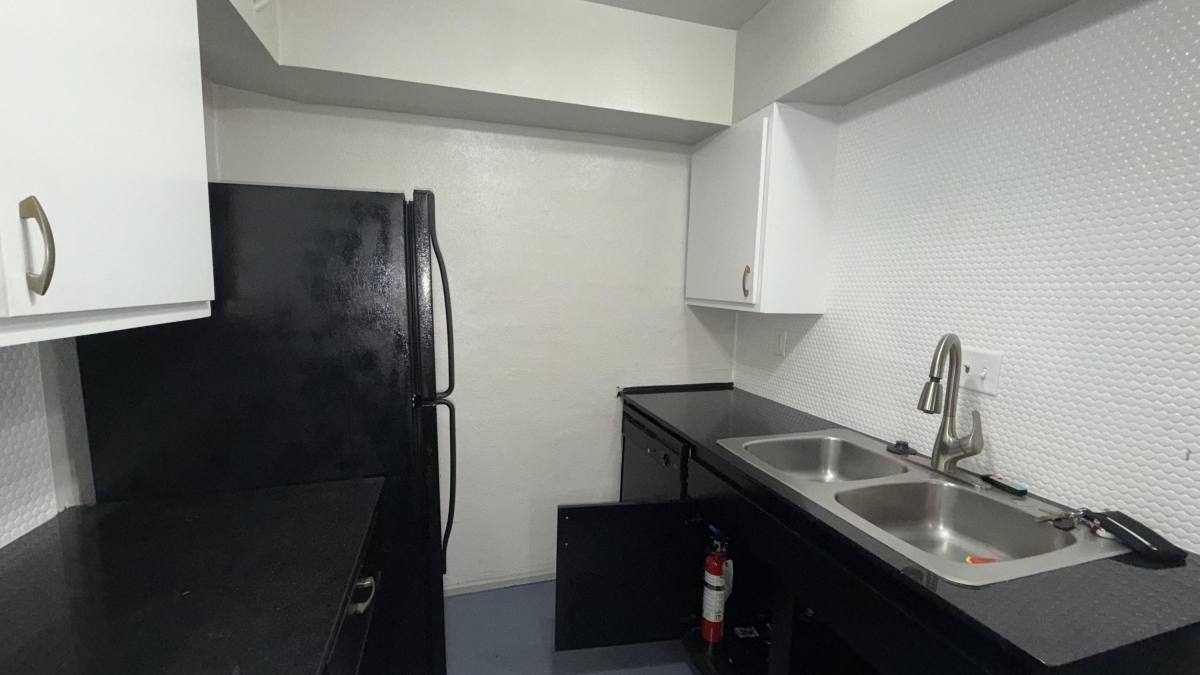 Apartment for rent at Memorial Towers, 5400 Memorial, Houston, TX 77007