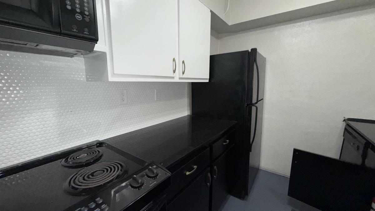 Apartment for rent at Memorial Towers, 5400 Memorial, Houston, TX 77007