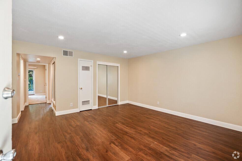 Apartment for rent at 1927 Dwight Way #101, Berkeley, CA 94704