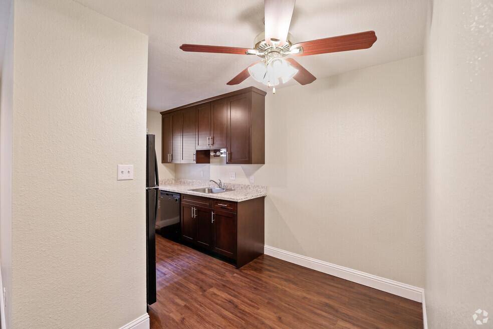 Apartment for rent at 1927 Dwight Way #101, Berkeley, CA 94704