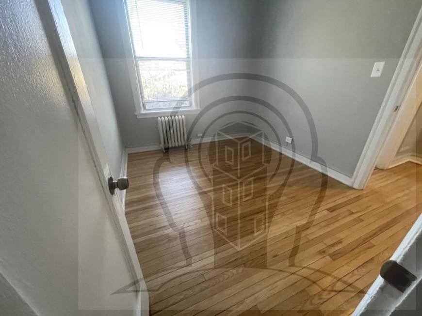 Apartment for rent at 1369 W Estes Ave #1G, Chicago, IL 60626