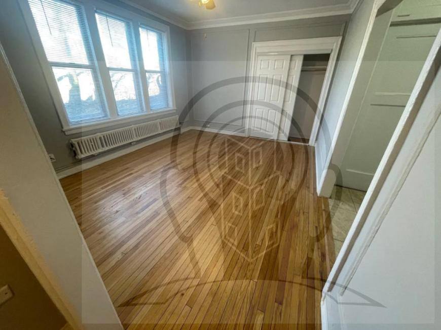 Apartment for rent at 1369 W Estes Ave #1G, Chicago, IL 60626