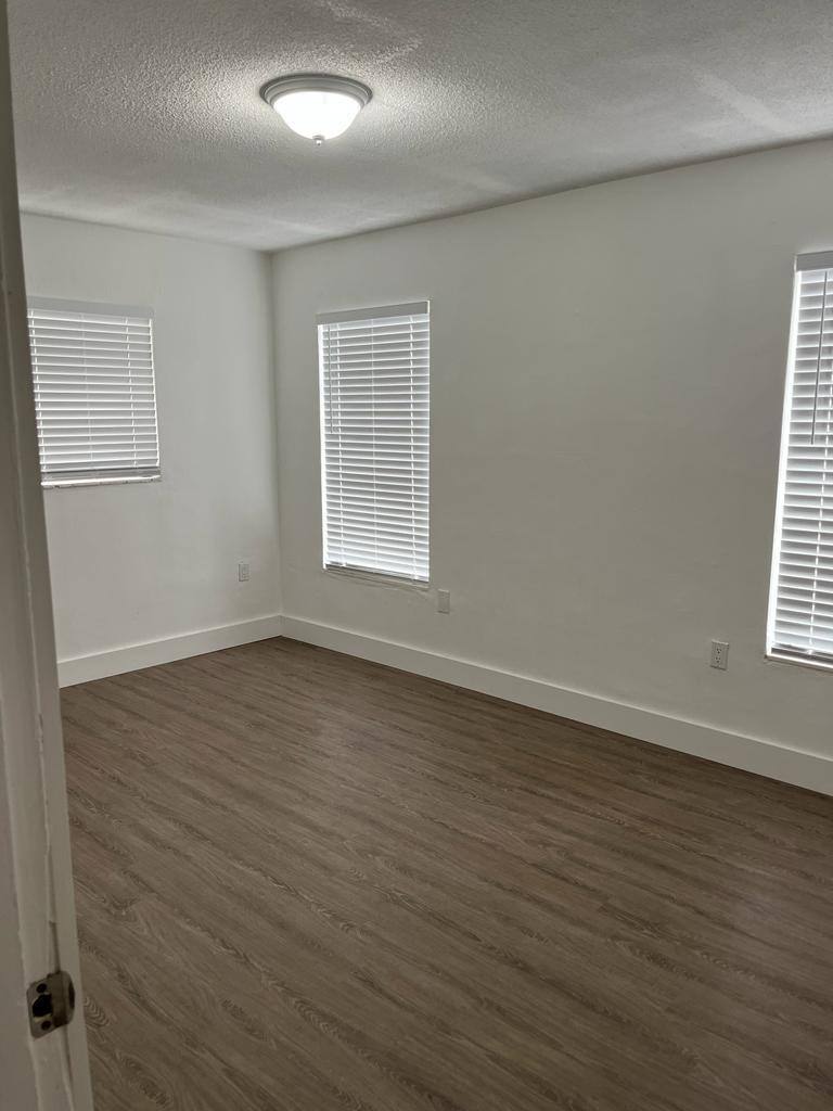 Apartment for rent at 16117 - 16135 NE 19th Court #7, Miami, FL 33162