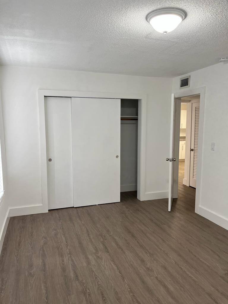 Apartment for rent at 16117 - 16135 NE 19th Court #7, Miami, FL 33162