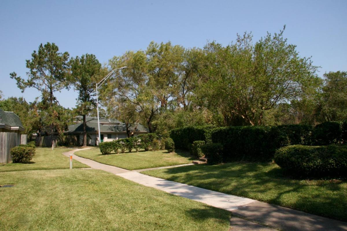 Apartment for rent at Capistrano Villas, 778 Coolwood Dr, Houston, TX 77013