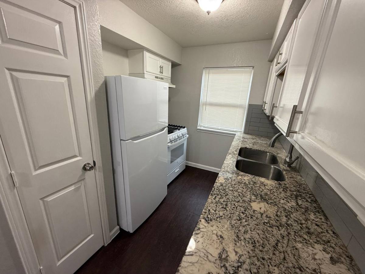Townhouse for rent at The Marisol, 7530 Canal Steet #21, Houston, TX 77012