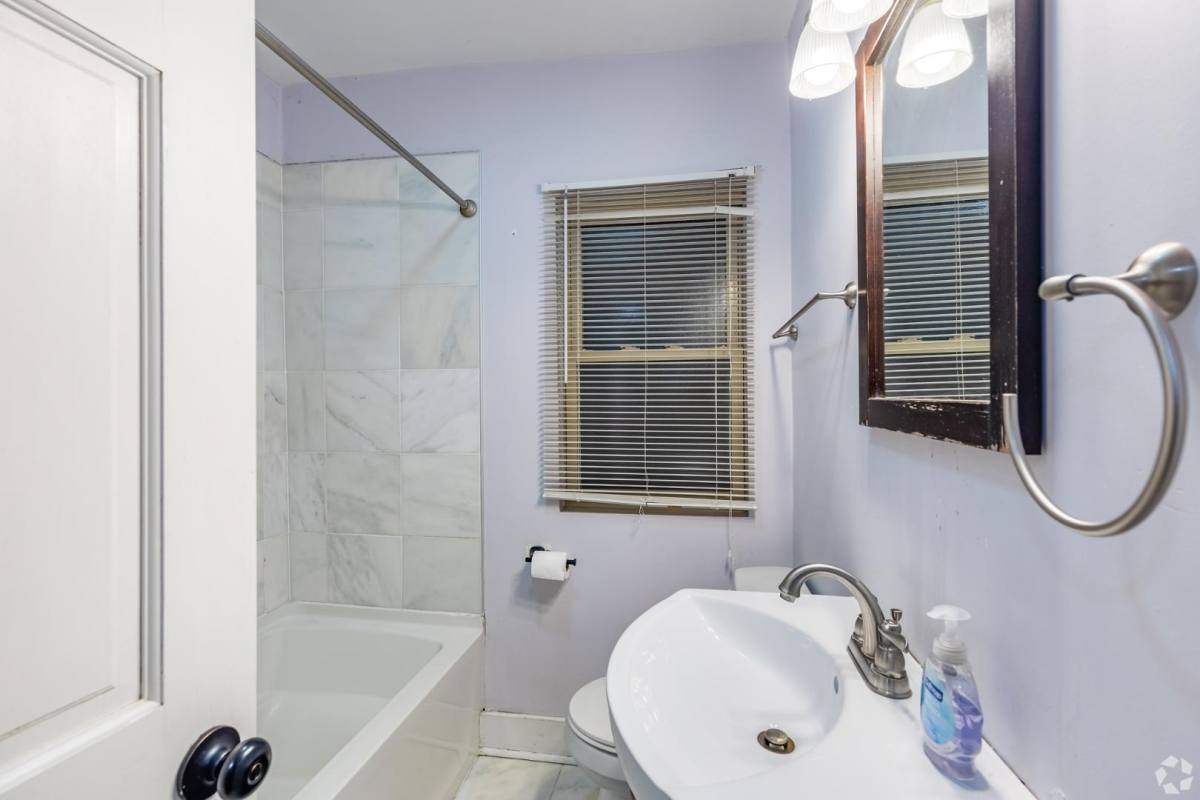 Apartment for rent at 5836 Alderson St #4, Pittsburgh, PA 15217