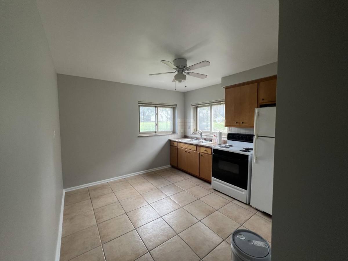 Apartment for rent at Ridgewood, 6423 Ridge Rd #1, Cleveland, OH 44129
