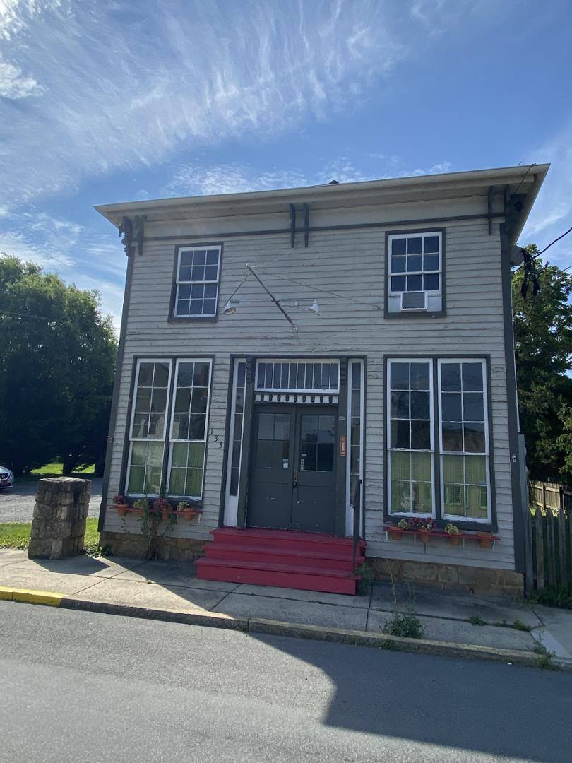 Apartment for rent at 135 W Main St #3, Wardensville, WV 26851