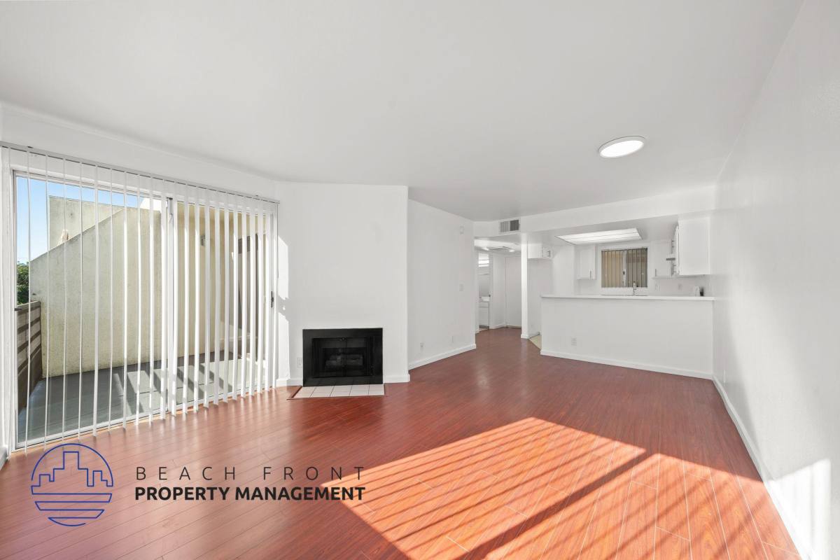 Apartment for rent at 937 10th St #7, Santa Monica, CA 90403