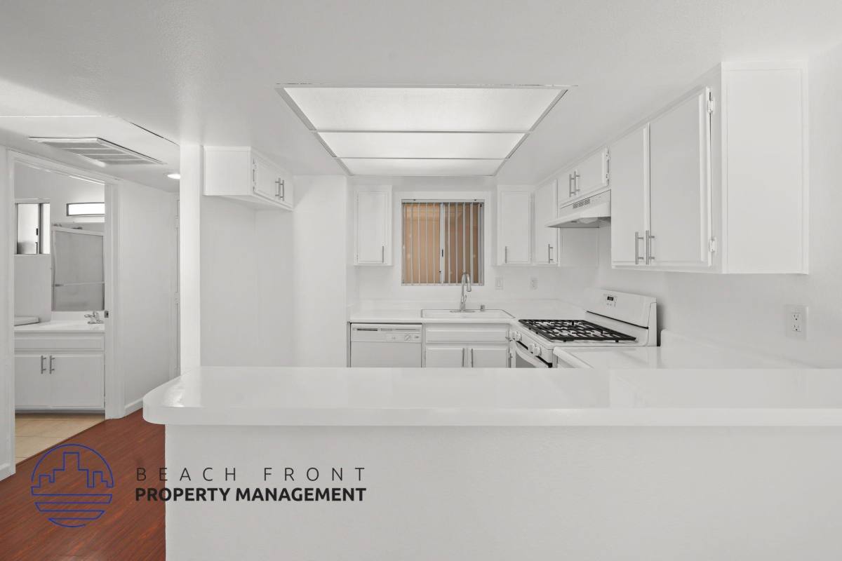 Apartment for rent at 937 10th St #7, Santa Monica, CA 90403