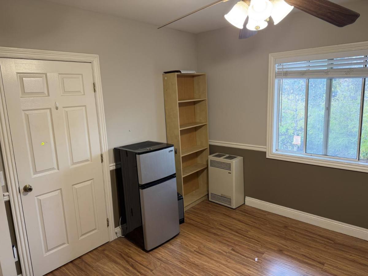 Apartment for rent at 165 Chestnut St, Pasadena, CA 91103