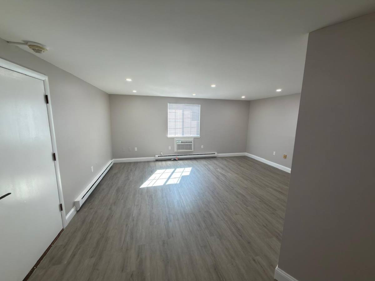 Apartment for rent at 6 Dongary Road, 10 Dongary Rd #10-3, South Easton, MA 02375
