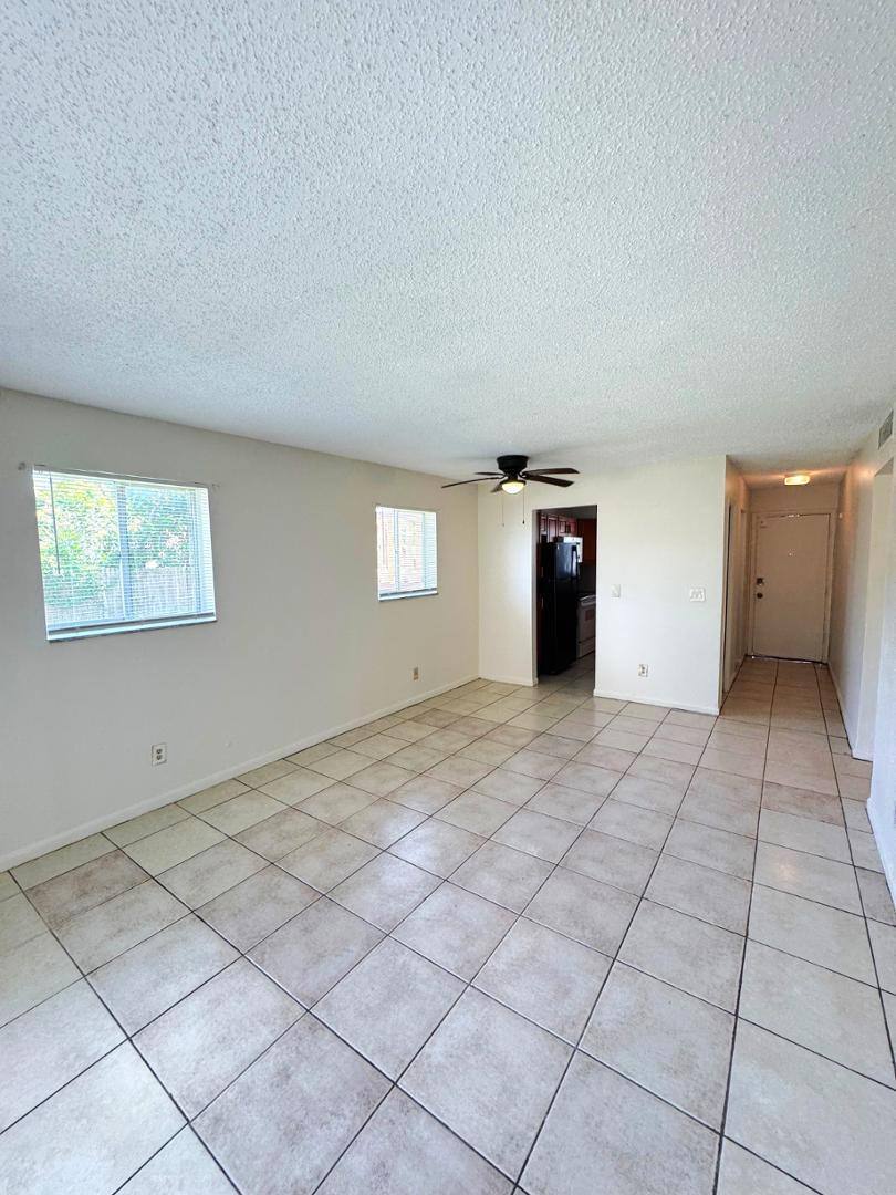 Apartment for rent at 932 W Kalmia Dr #933-5, West Palm Beach, FL 33403