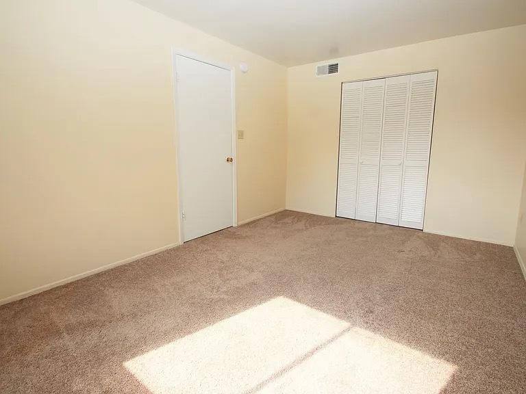 Apartment for rent at Brittany, 284 Moon Clinton Rd, Coraopolis, PA 15108