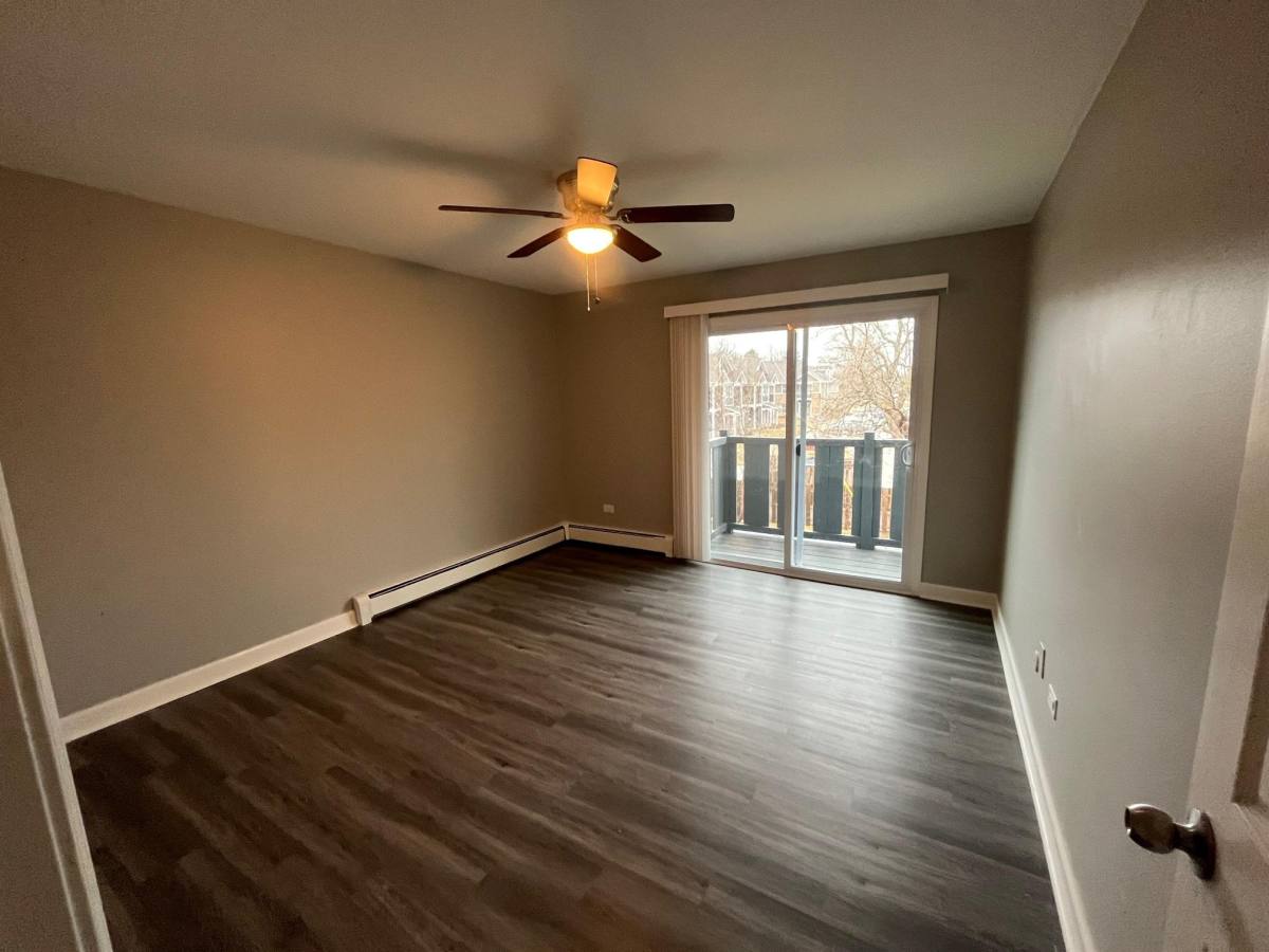 Apartment for rent at 401 First St, Cary, IL 60013