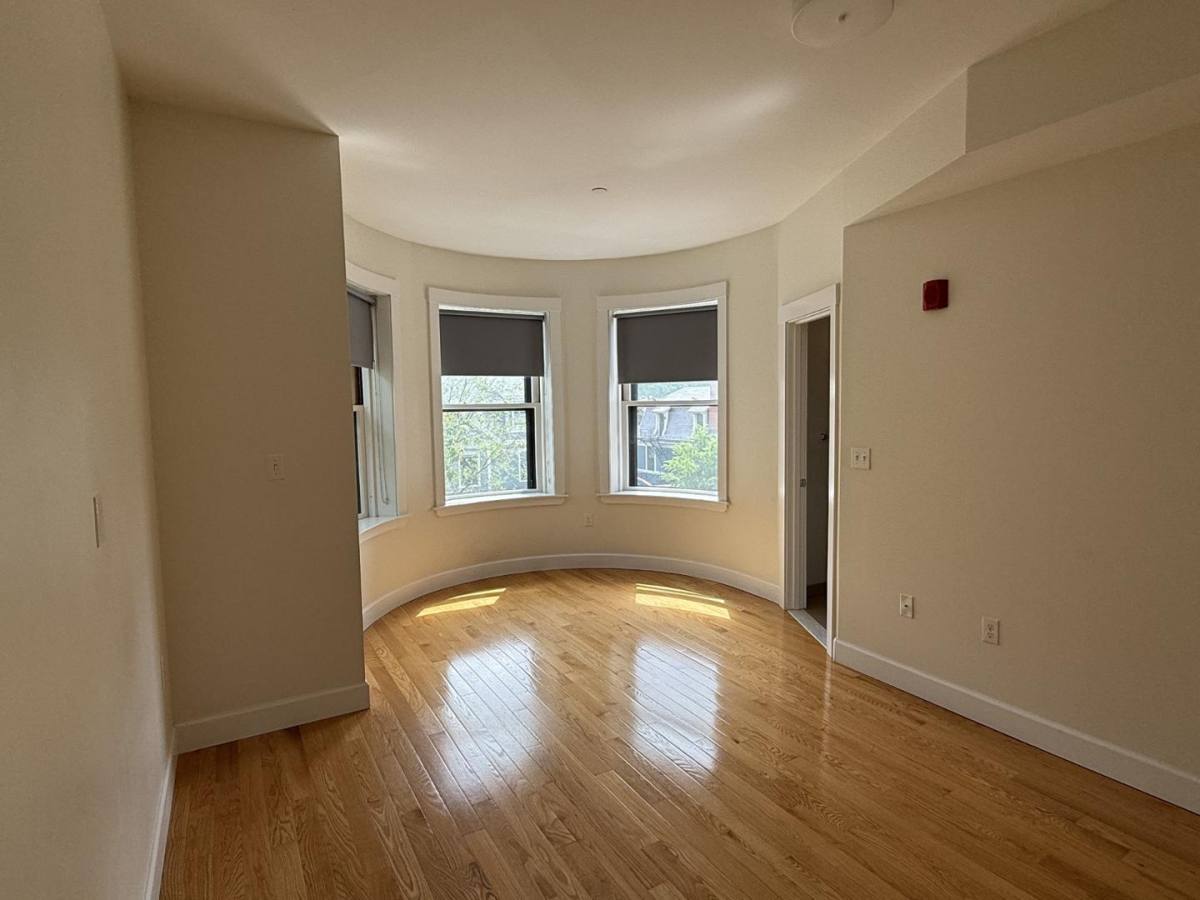Townhouse for rent at 367 Harvard St #6, Cambridge, MA 02138