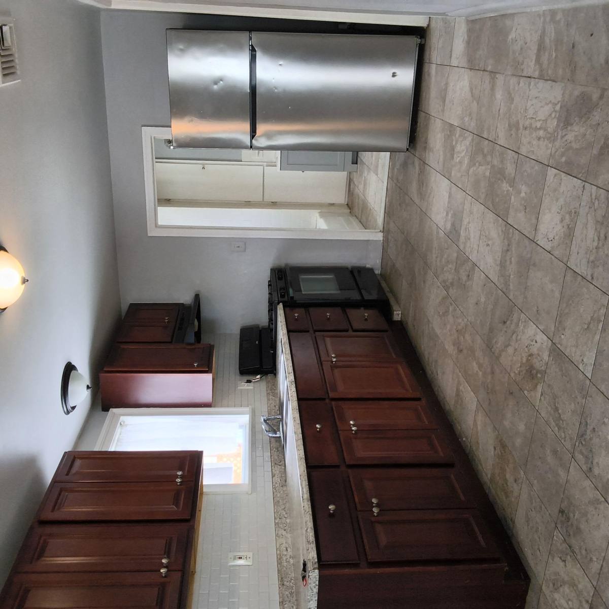 Apartment for rent at 1792 Pleasant St #5, Fall River, MA 02723