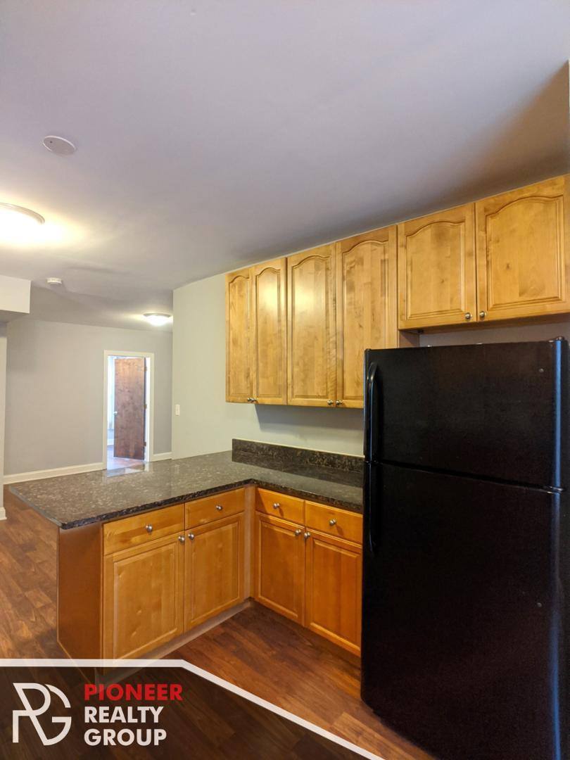 Apartment for rent at Albany Park Gardens, 5027-29 N Harding #1W, Chicago, IL 60625