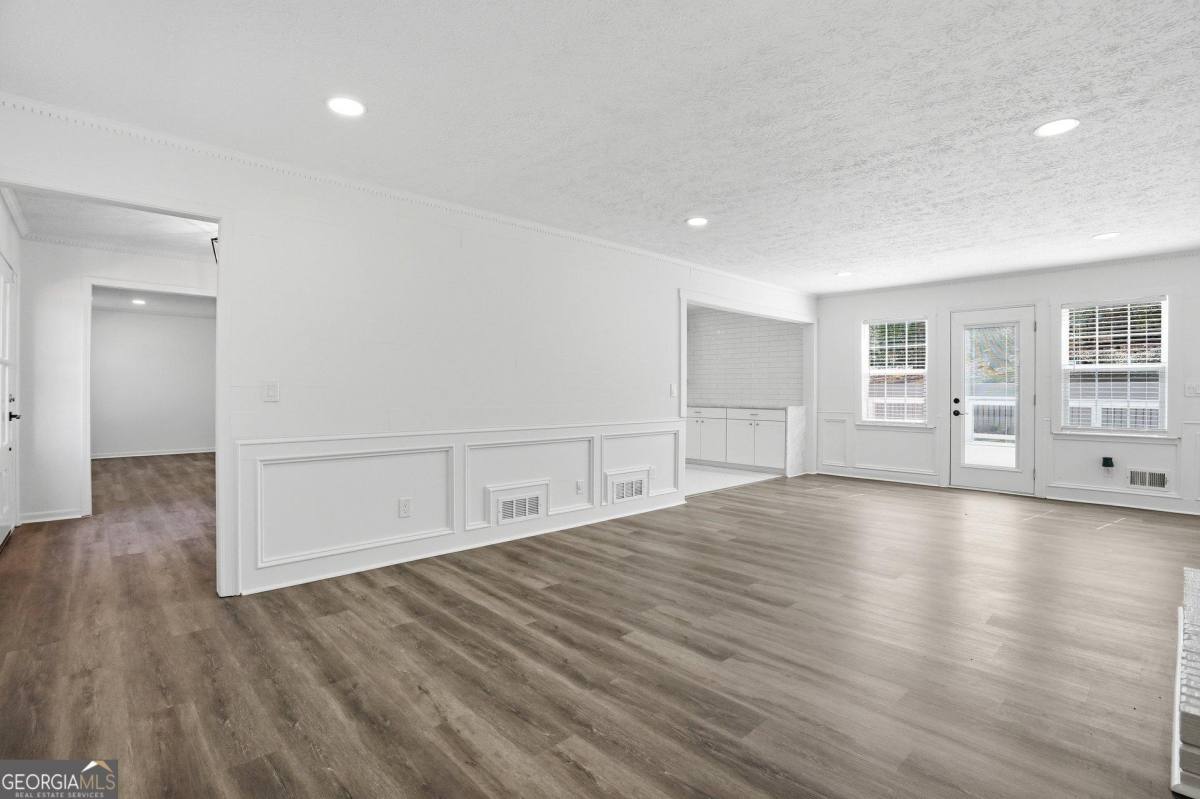 House for rent at 313 Summit Ridge Dr, Lawrenceville, GA 30046